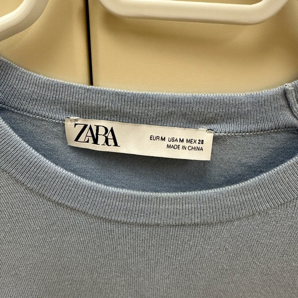 Zara spring light sweater in light blue! Gold buttons on the arms - Picture 1 of 3